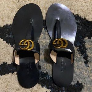 Like new black Gucci sandals